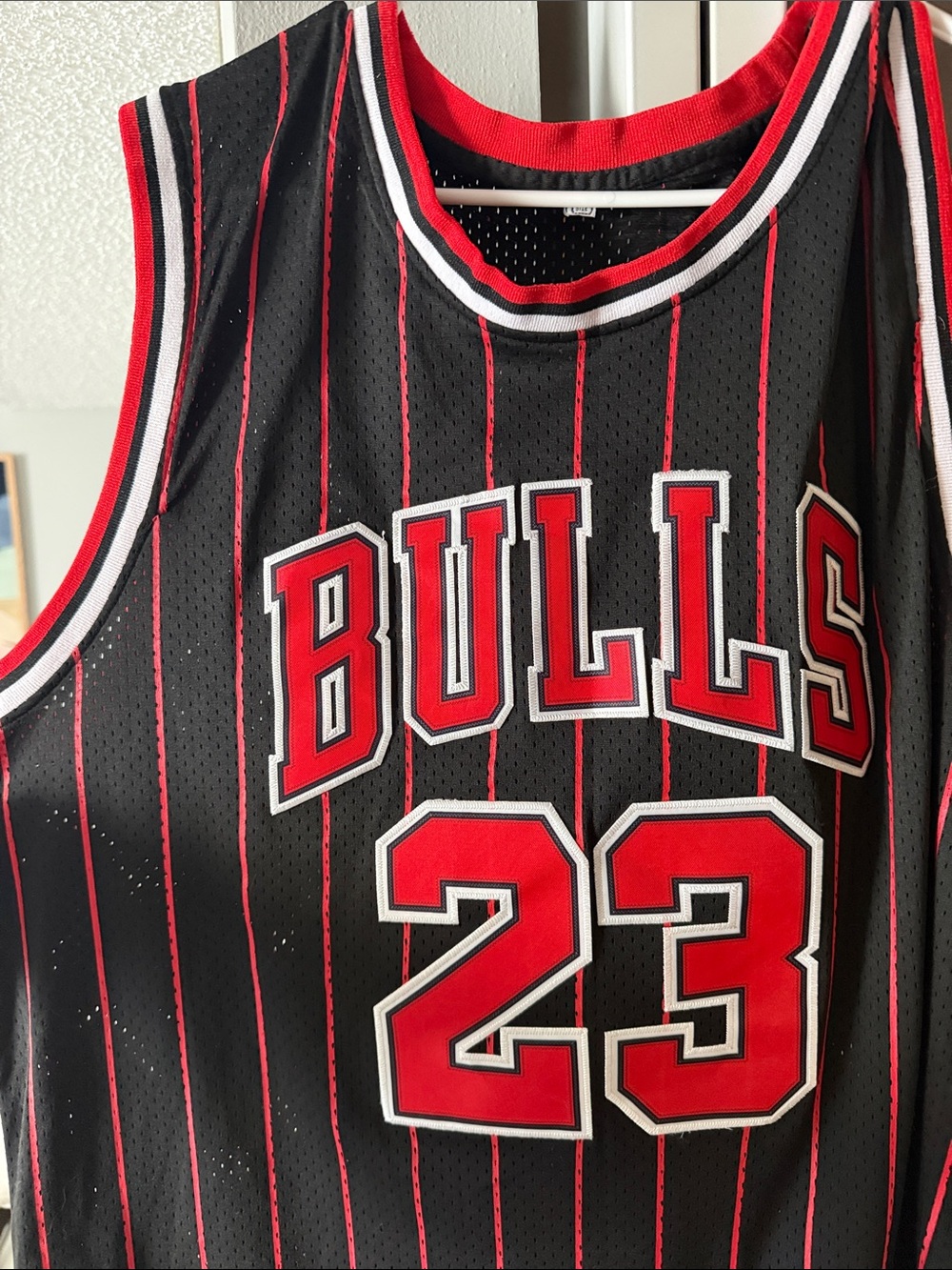 Amazon Black & Red Jordan 23 Basketball Tank Top - Picture 2 of 3